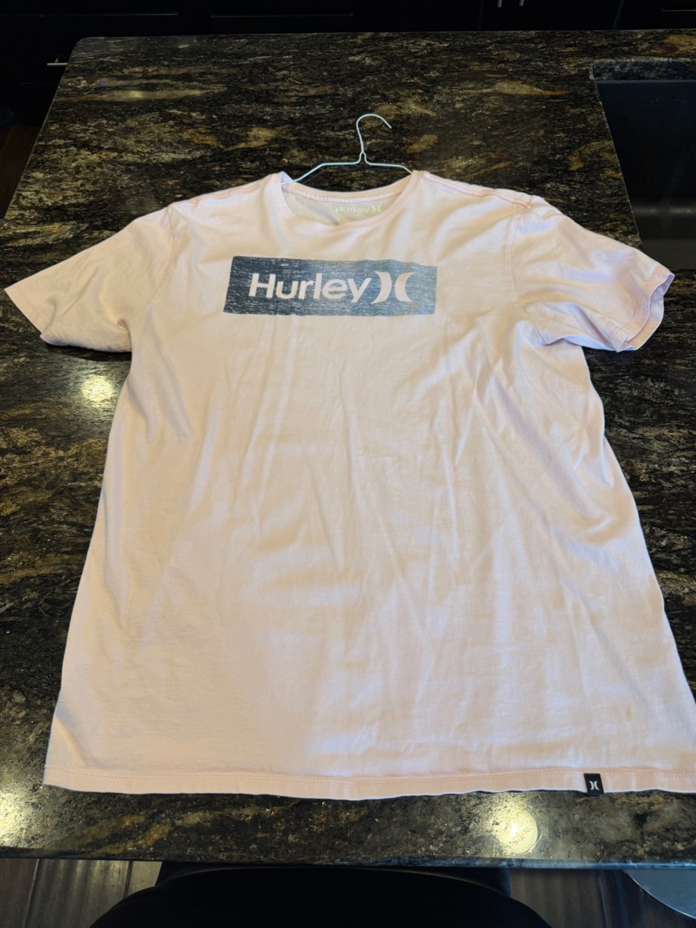 Hurley Men’s Light Pink Short Sleeve Logo Tee L